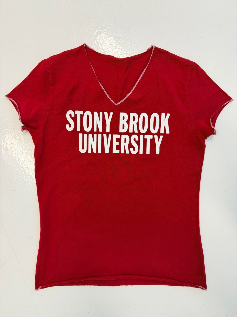 Stony Brook University red v-neck t-shirt with white medium